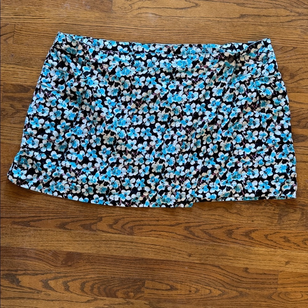 NWT Future Collective Floral Wrap Mini Skirt size 26